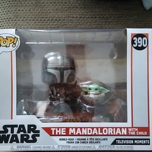Pop Funko The Mandalorian with The Child
